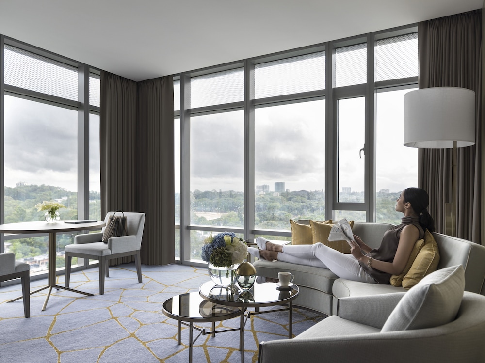 Four Seasons Hotel Bengaluru At Embassy One 49/75