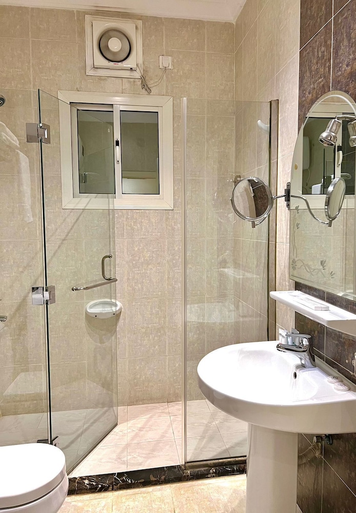 Loren Suites Al Salamah 44/50