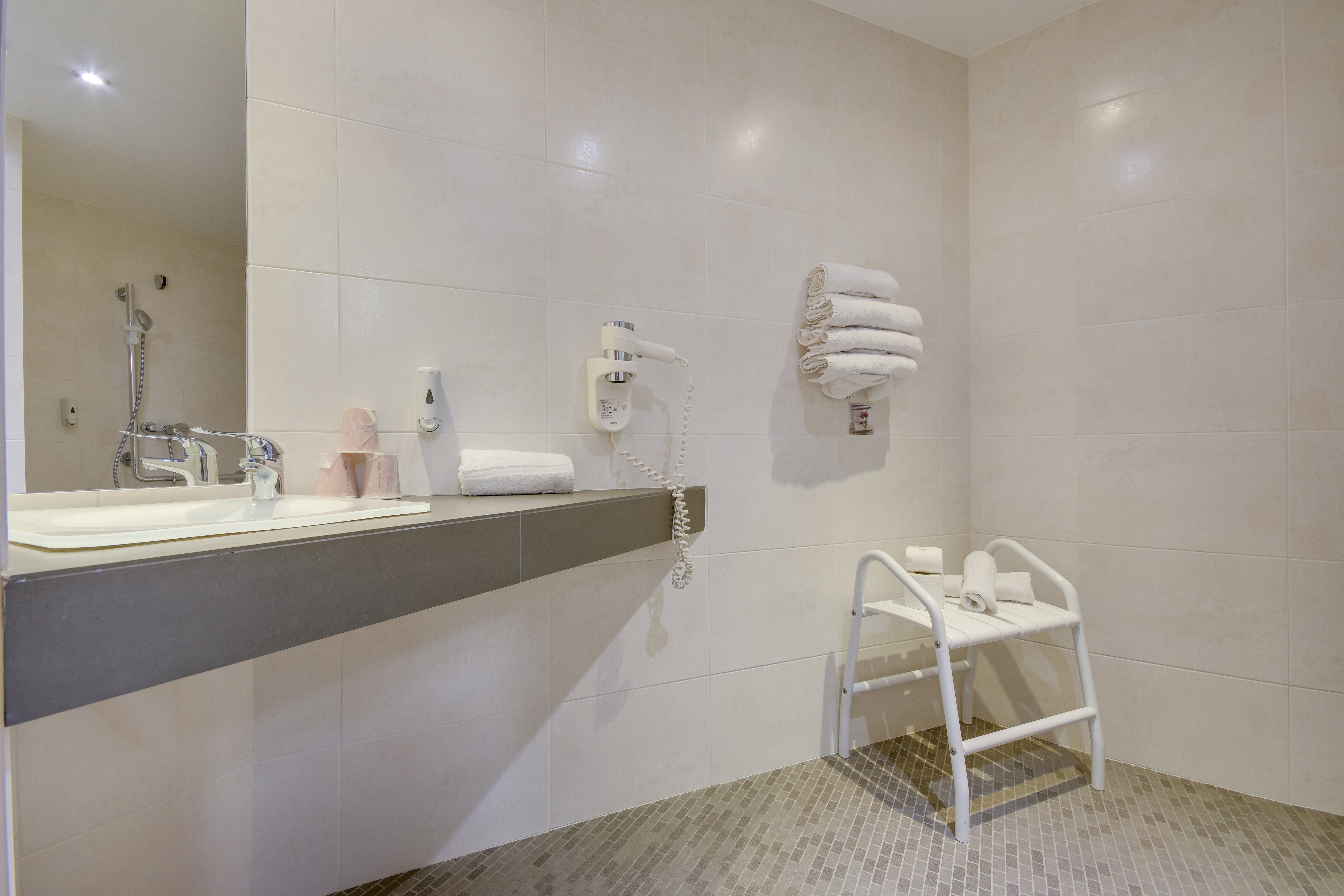 BEST HOTEL LILLE CENTRE 36/37