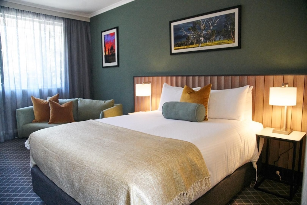 COUNTRY COMFORT ARMIDALE 24/63