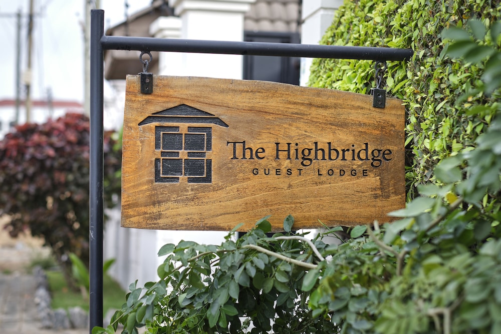 The Highbridge Guest Lodge 3/39