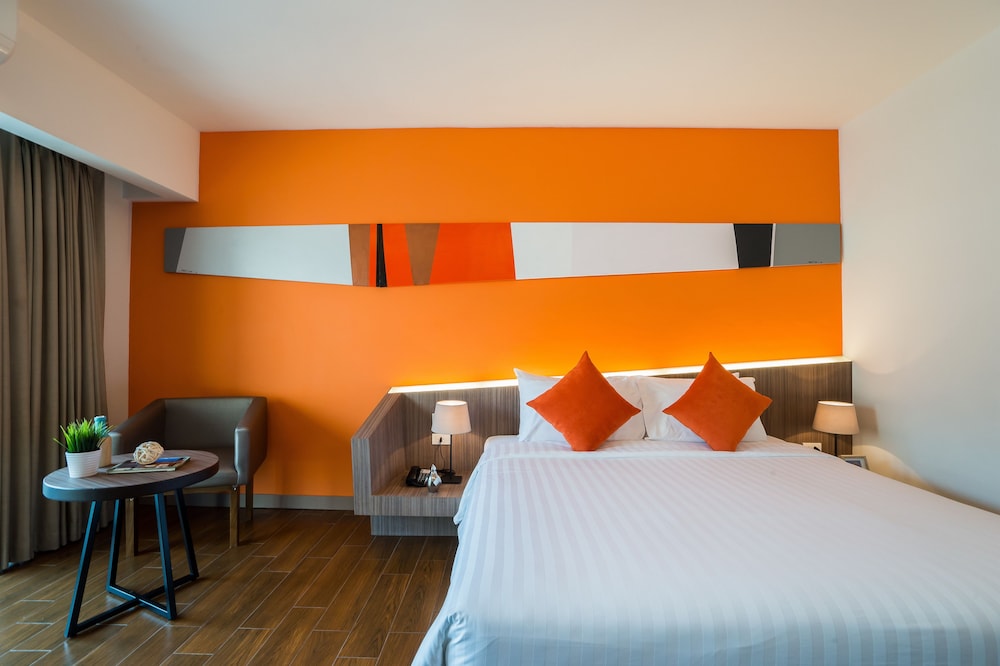 Hotel J Pattaya 12/70