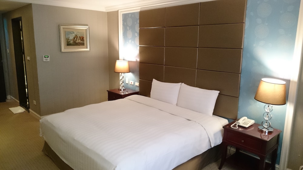 MRT Hotel 32/59