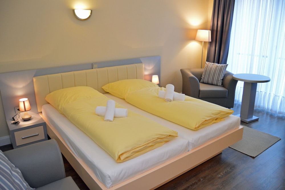 Hotel Jeta 16/50