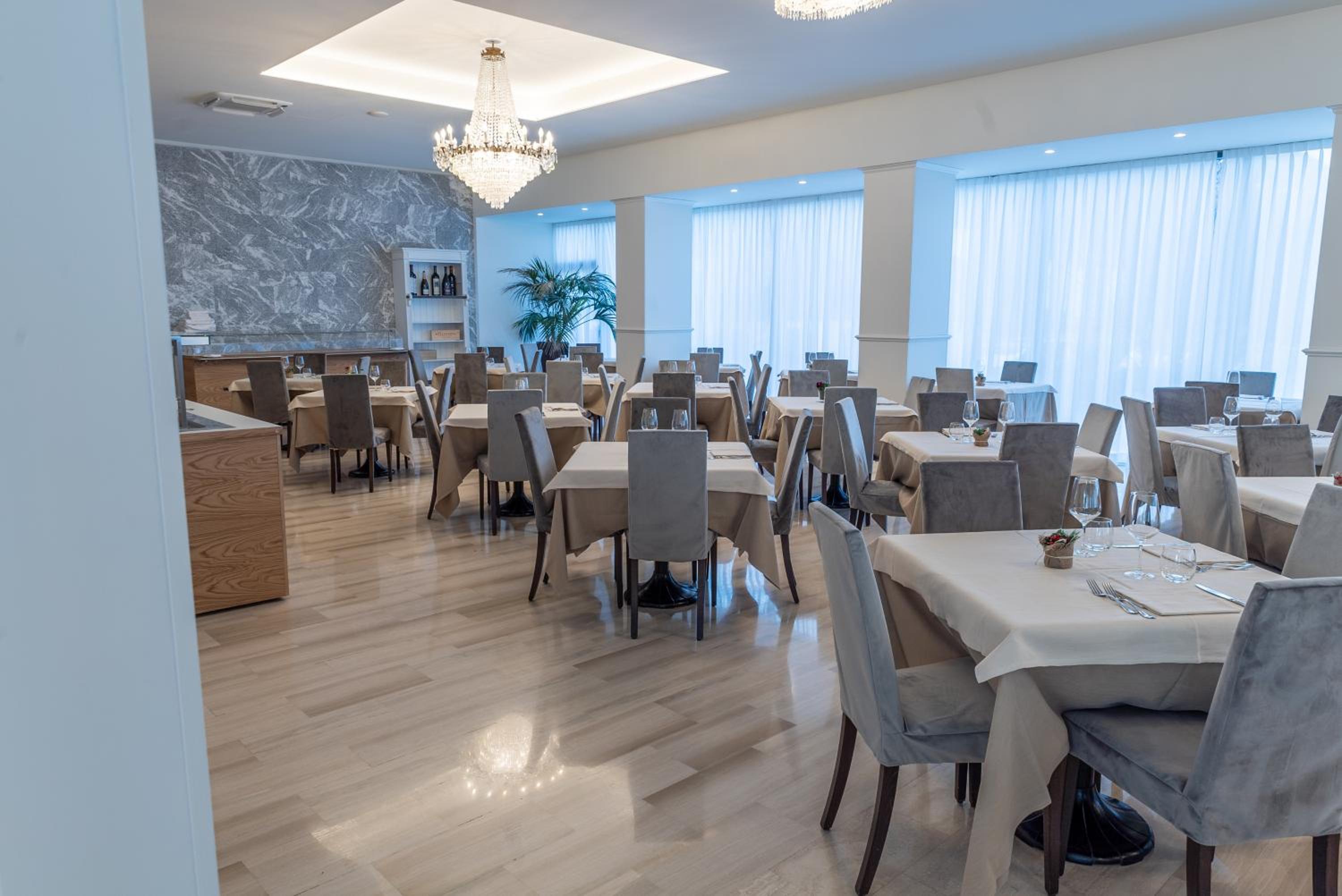 Cristallo Club Wellness Hotel 53/60