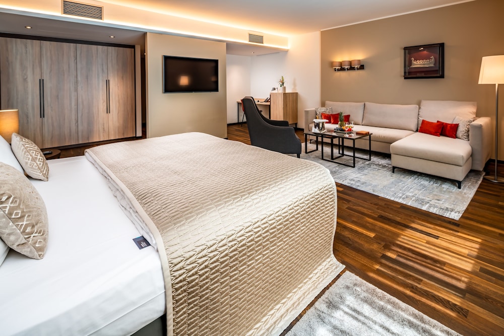 Junior Suite, King Bed, Xl