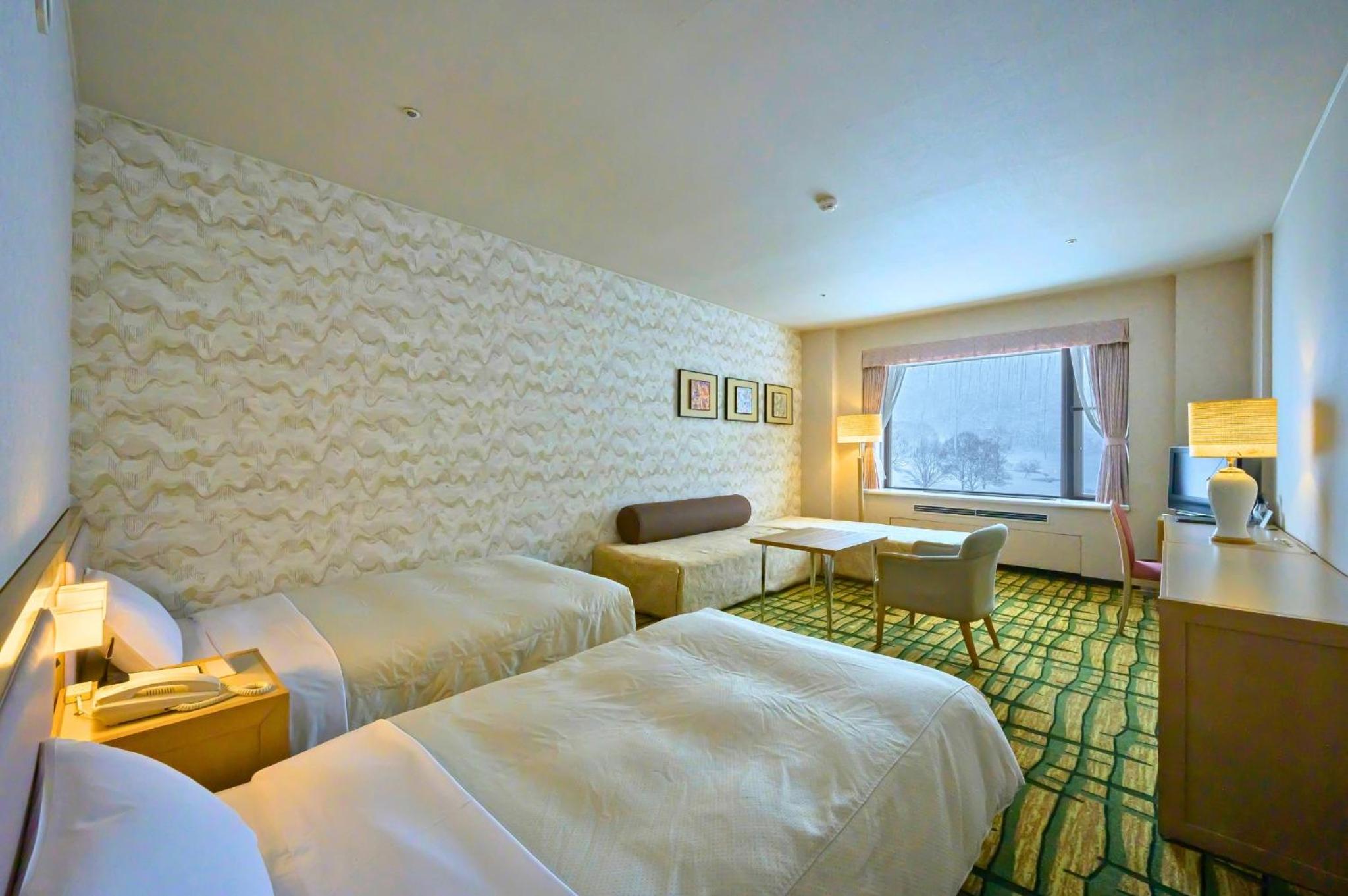 Standard, Twin Beds