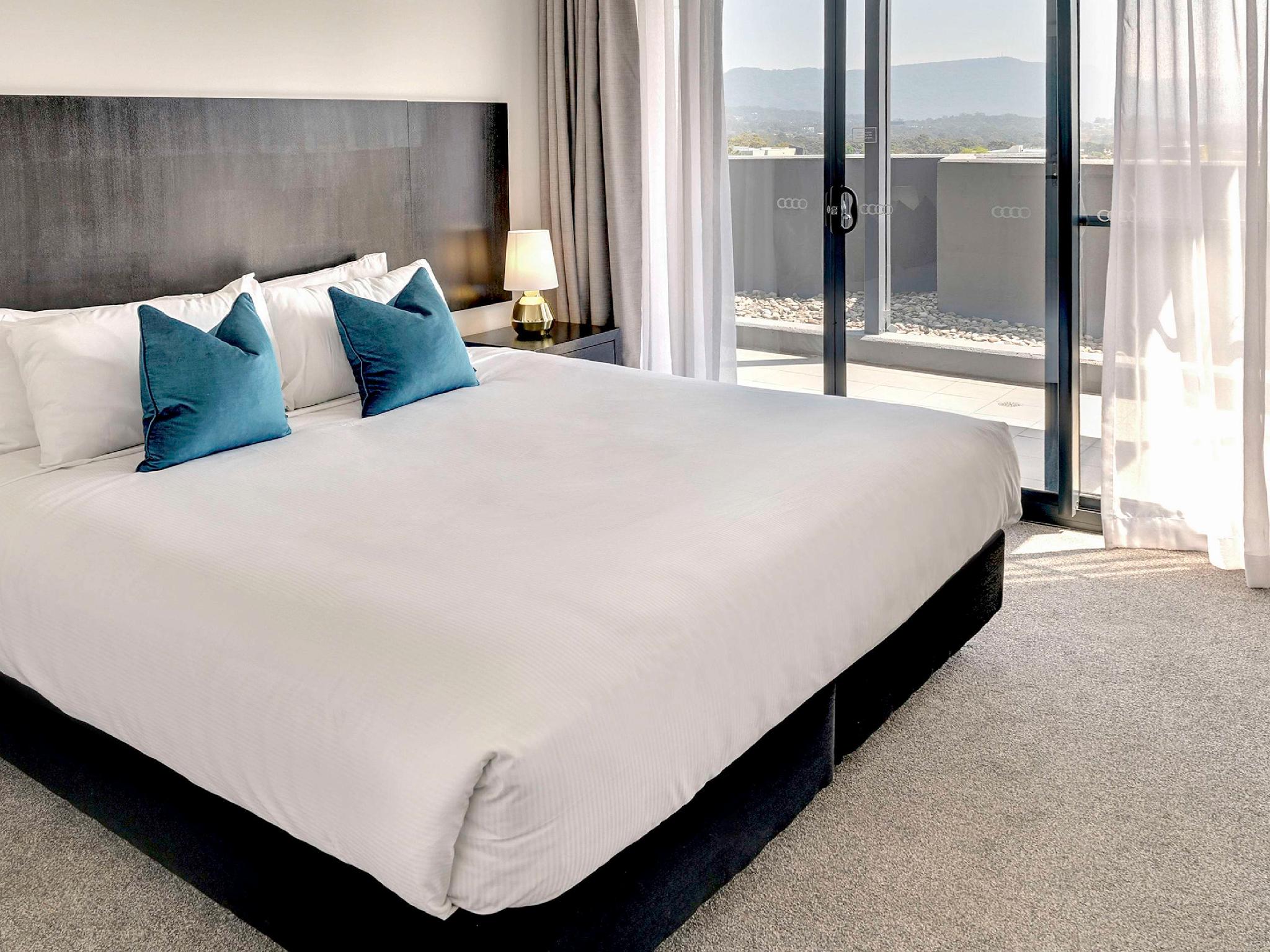 1 BEDROOM, DELUXE, APARTMENT, QUEEN BED, BALCONY