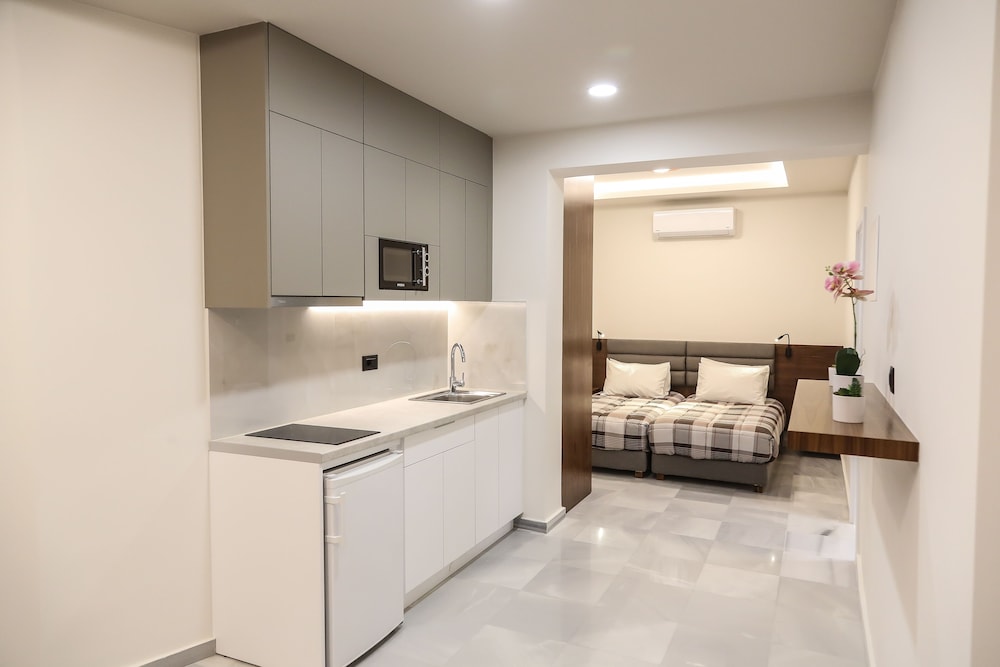 Heaven Apartments 9/47