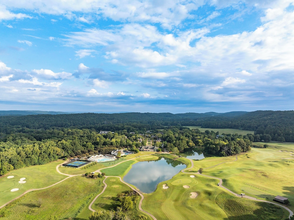 Barnsley Resort 42/46