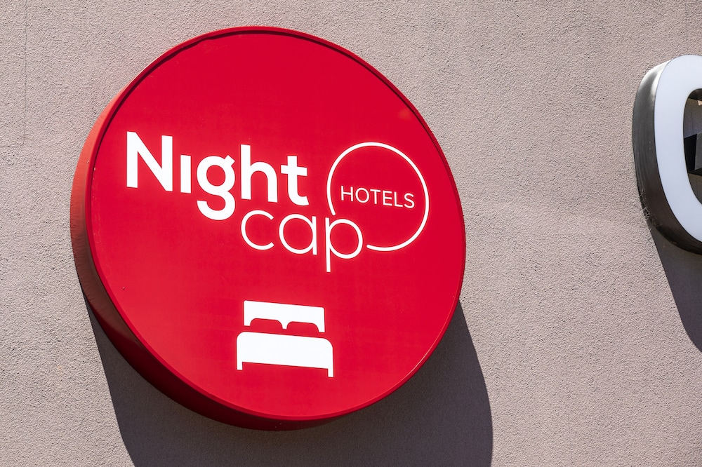 Nightcap at Gateway Hotel 14/36