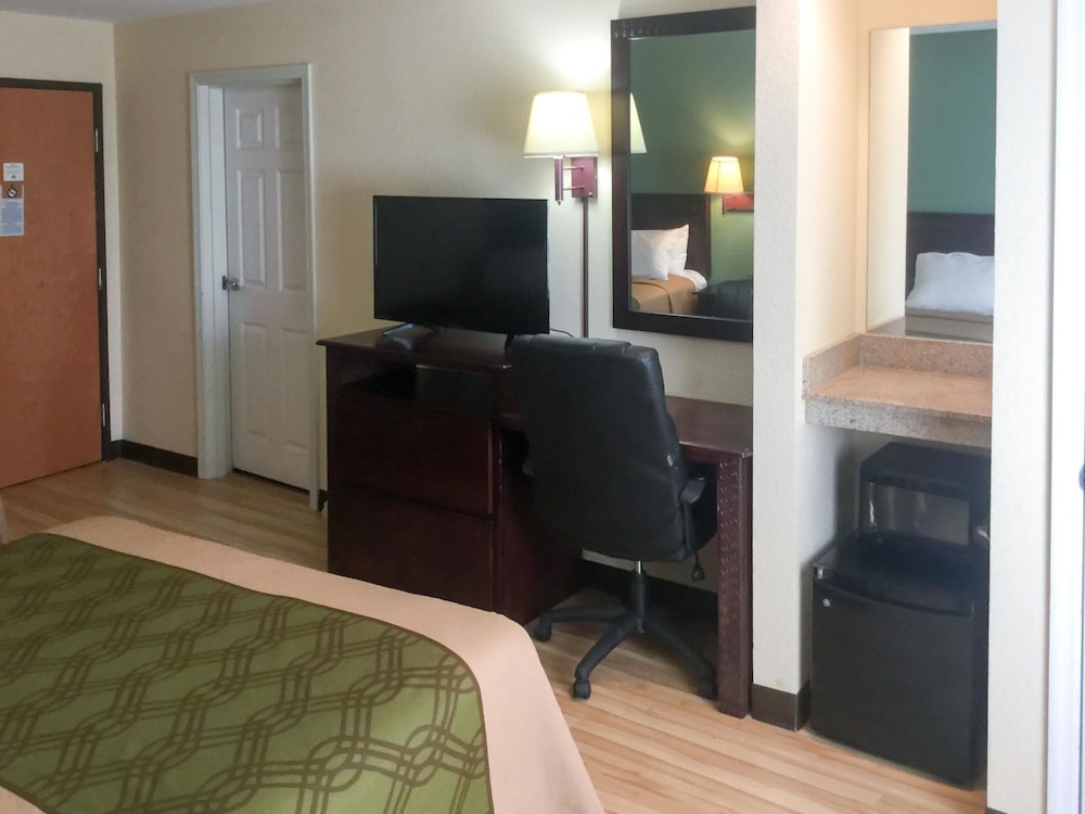 Econo Lodge Harrisburg Hershey 12/26