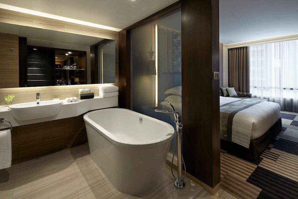 The Landmark Bangkok Hotel 32/73