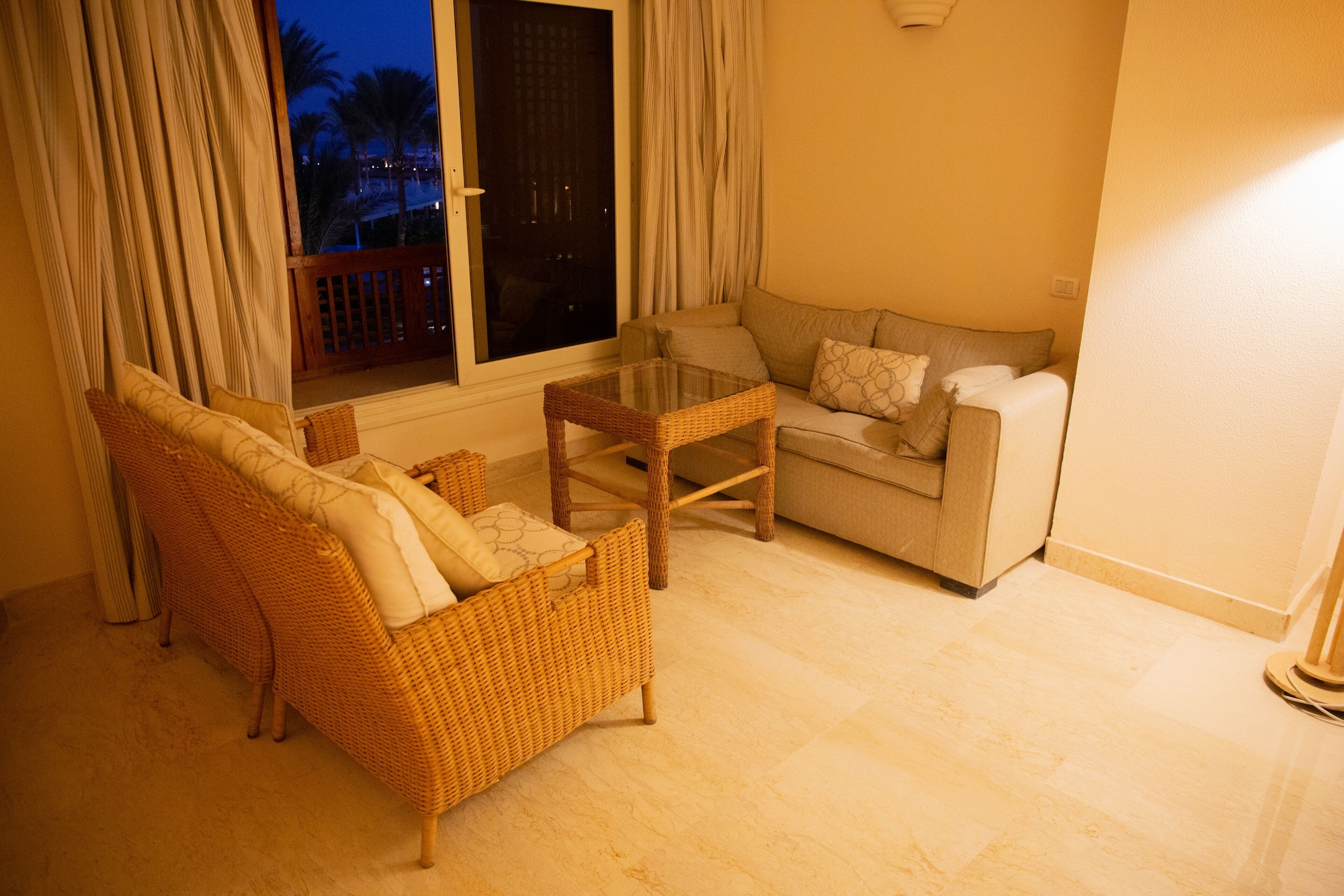 lounge