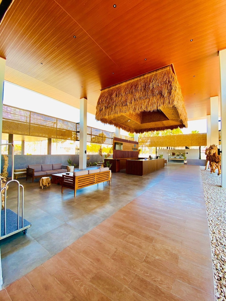 Kambaniru Beach Hotel and Resort 18/49