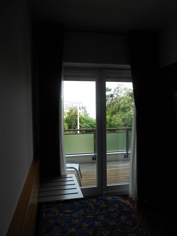 Hotel Le Roi 50/67