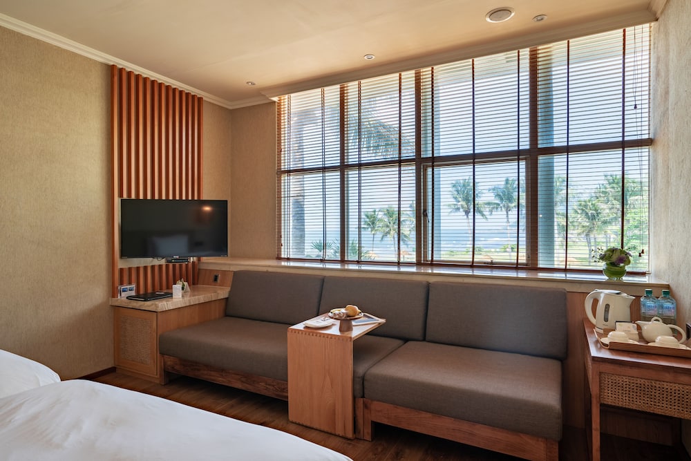 Sizihwan Sunset Beach Resort 30/50