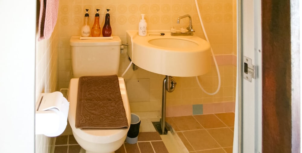Sunset Hills Inn Naha 49/50