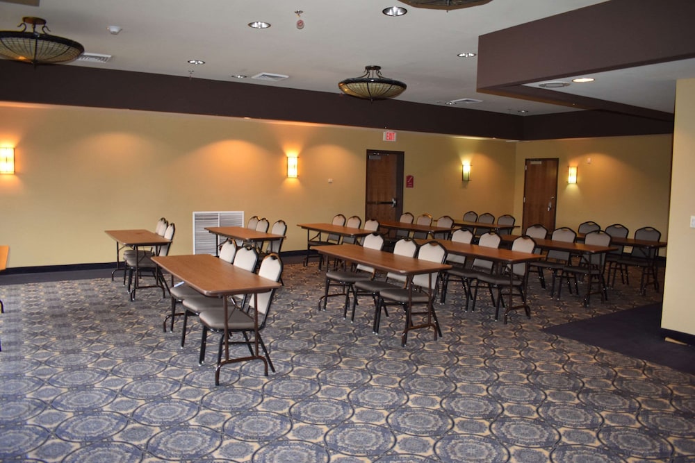 Comfort Inn & Suites Near Lake Guntersville 45/52