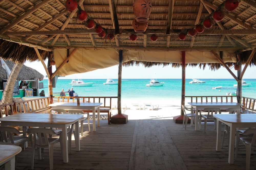 Hotel Cortecito Inn Bavaro 44/53