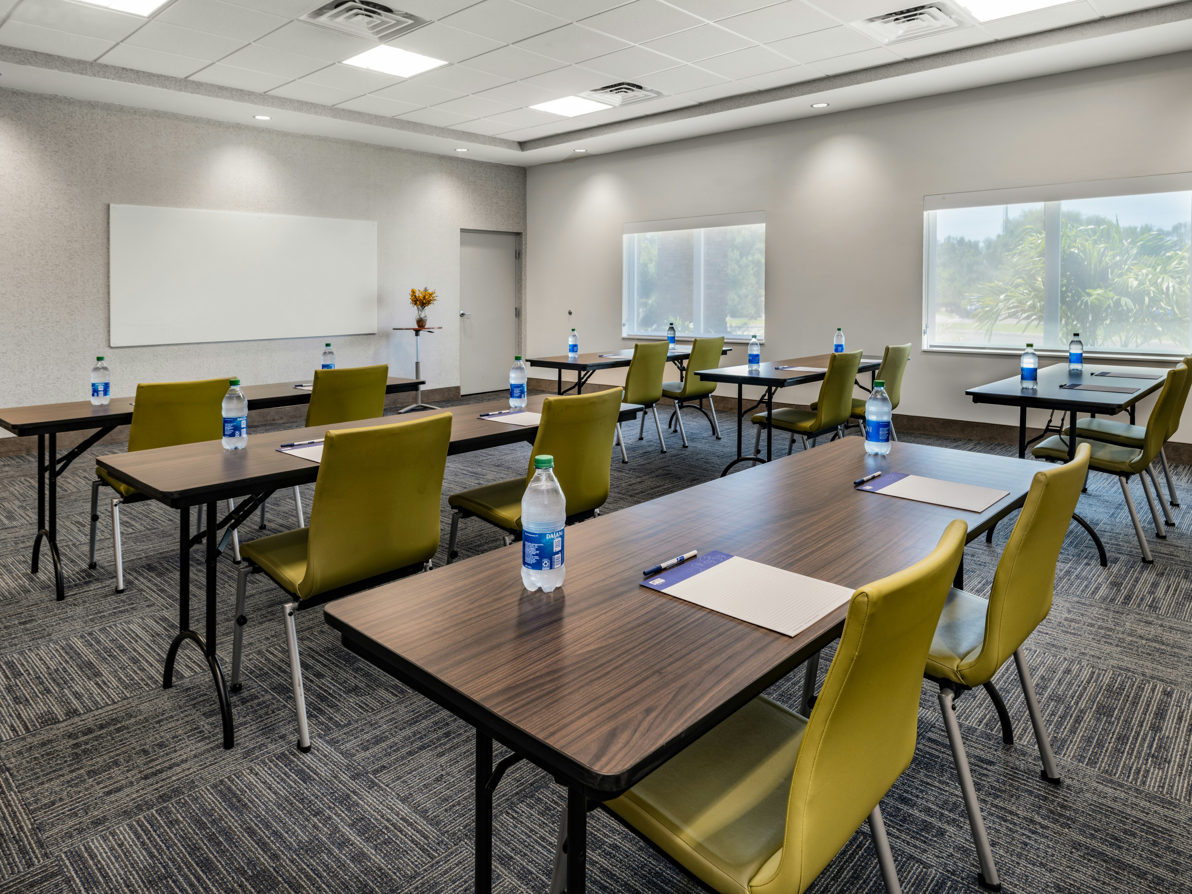 Holiday Inn Express & Suites Ruskin - Sun City 51/59