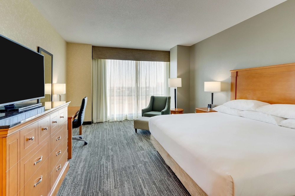 Drury Inn & Suites Orlando 16/60