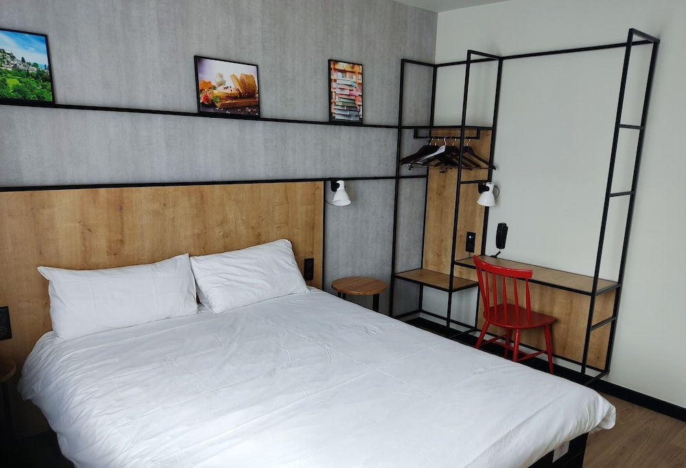 Ibis Brive Centre 7/65