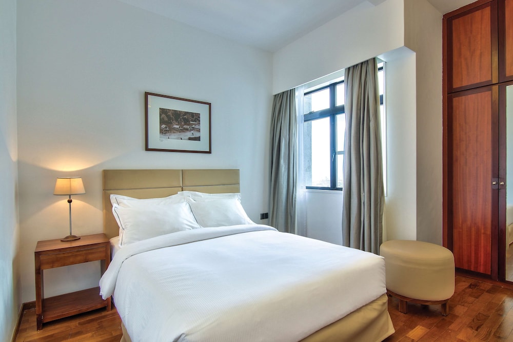 Hilton Colombo Residence 8/83
