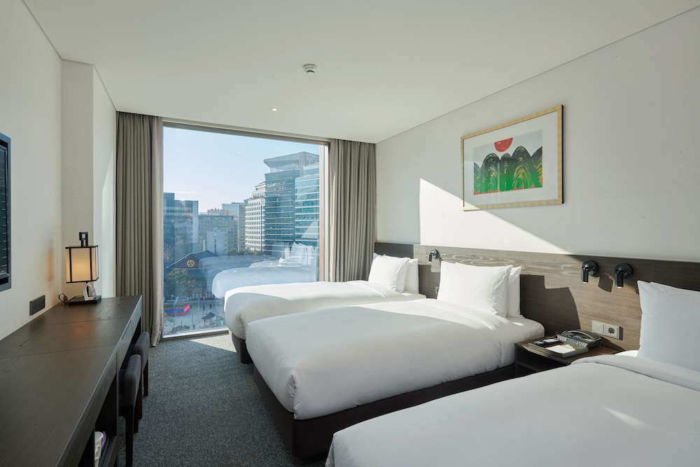 Nine Tree by Parnas Seoul Insadong 25/70