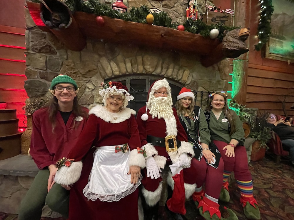 Six Flags Great Escape Lodge Indoor Waterpark 41/50