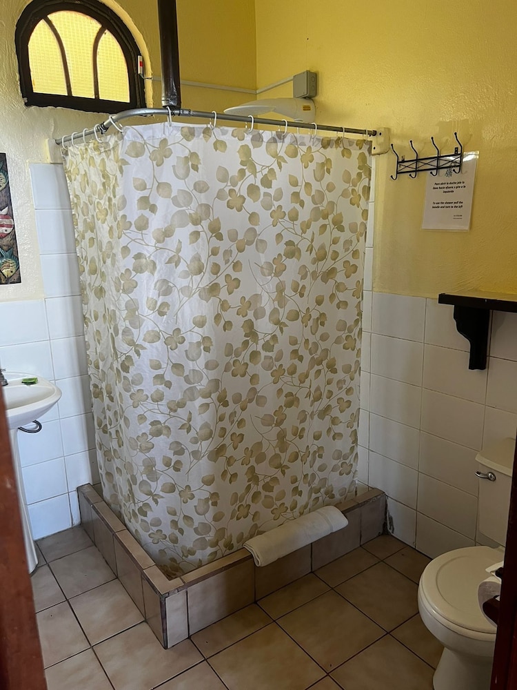 غرفة رومانسية بسريرين مزدوجين بإطلالة على البحر بشرفة، Hotel La Colina 7/7