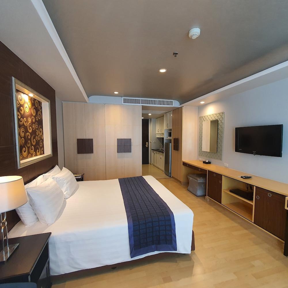 PREMIER STUDIO