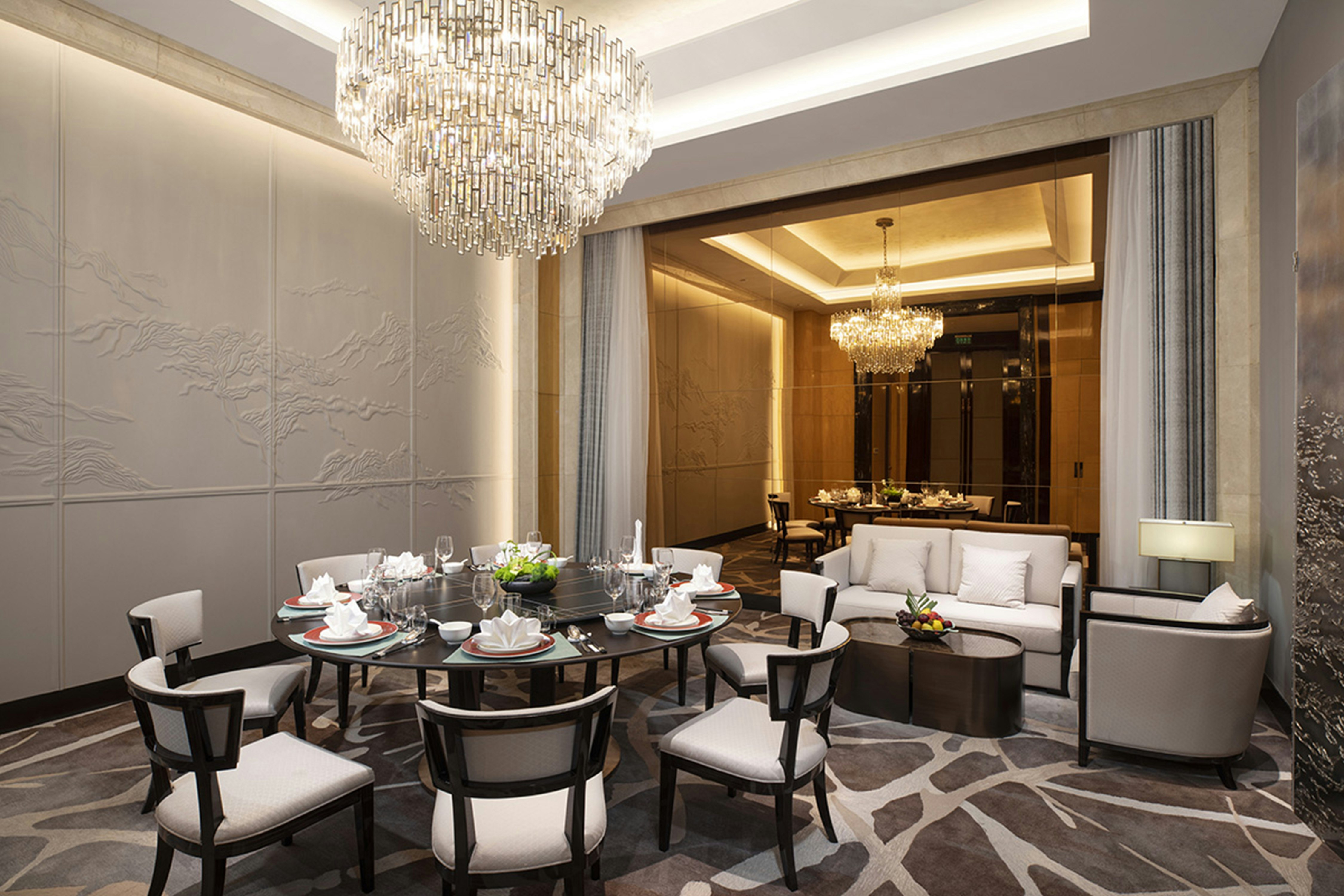 Hilton Nanjing 93/98