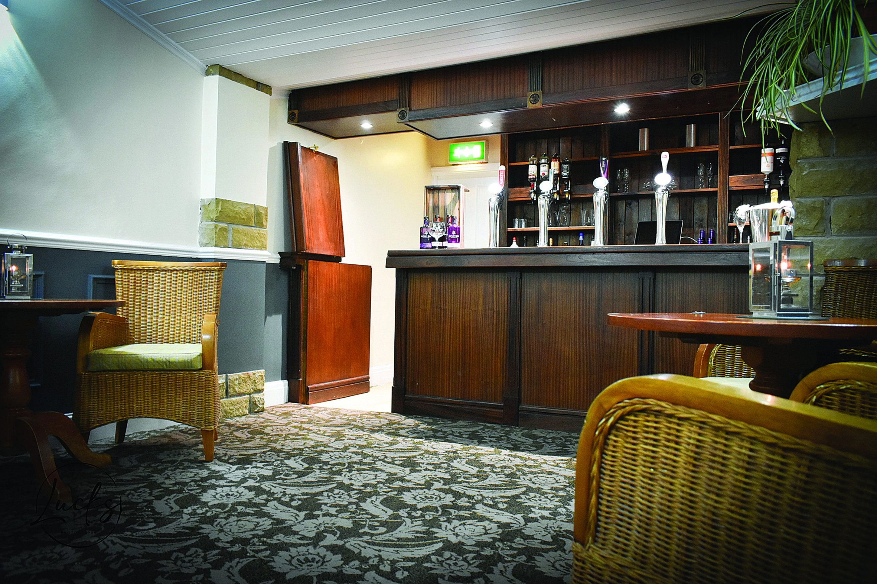Pennine Manor Hotel 30/40
