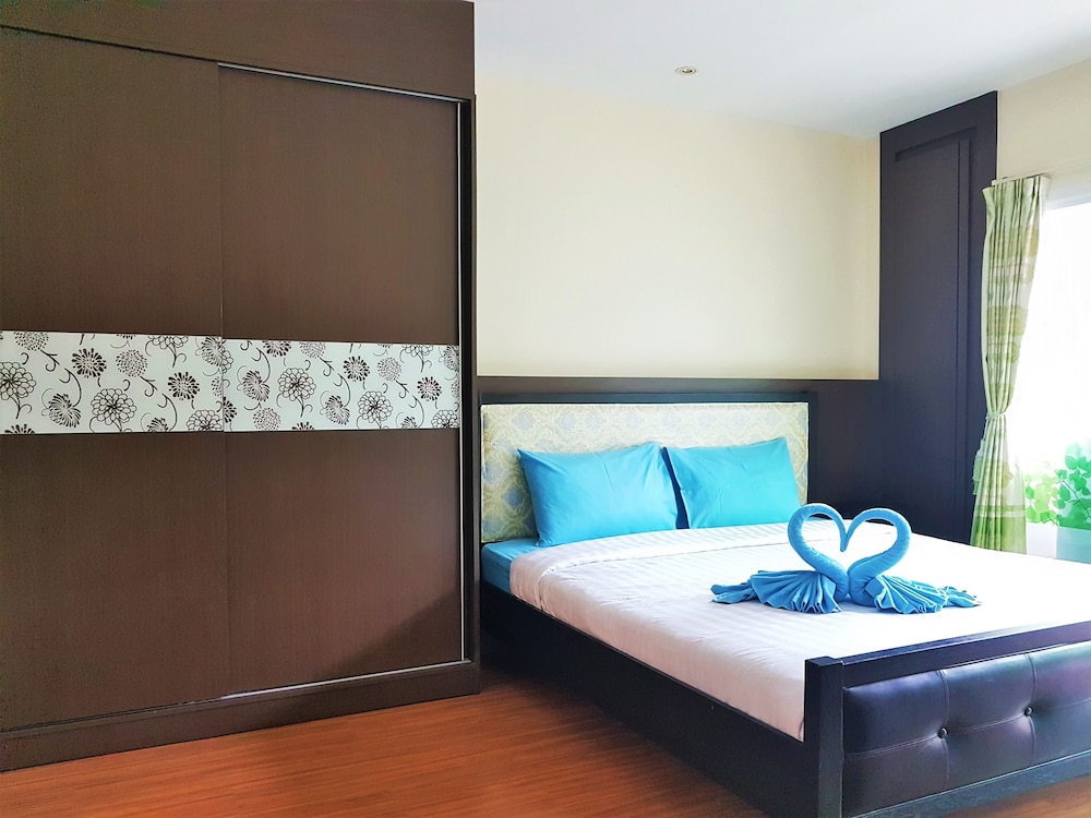 Patong Beach Phuket Villa Condo 12/50