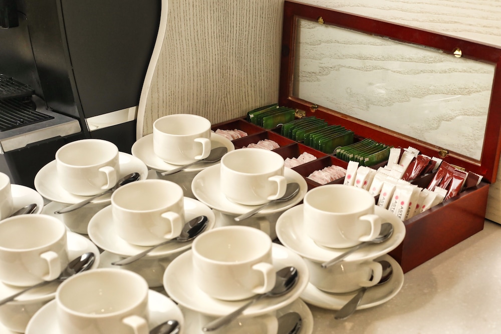 ASTER HOTEL GROUP 40/55