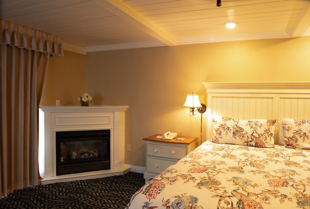 Cliff House Inn 23/71