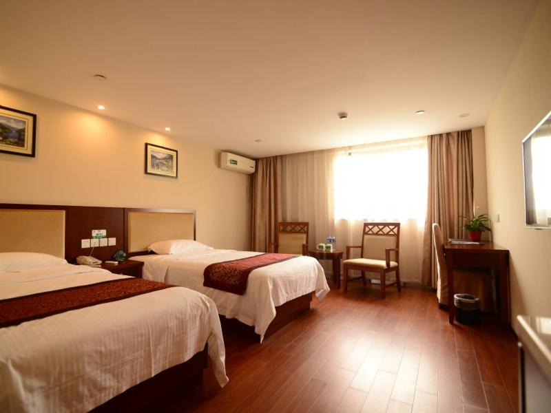 GreenTree Inn Suzhou Kunshan Huaqiao Metro Station Express Hotel 20/36