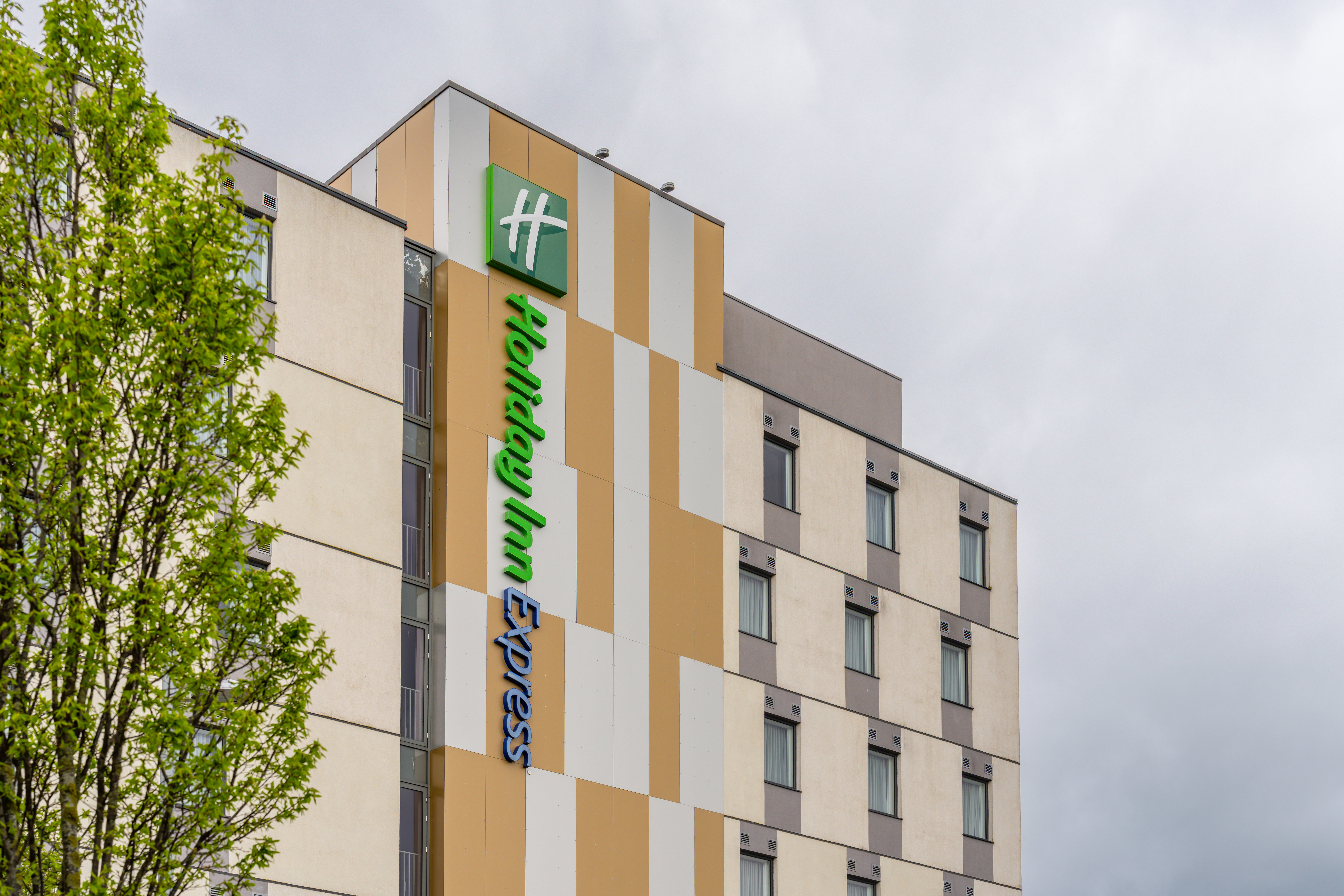 Holiday Inn Express Aberdeen Airport 6/72