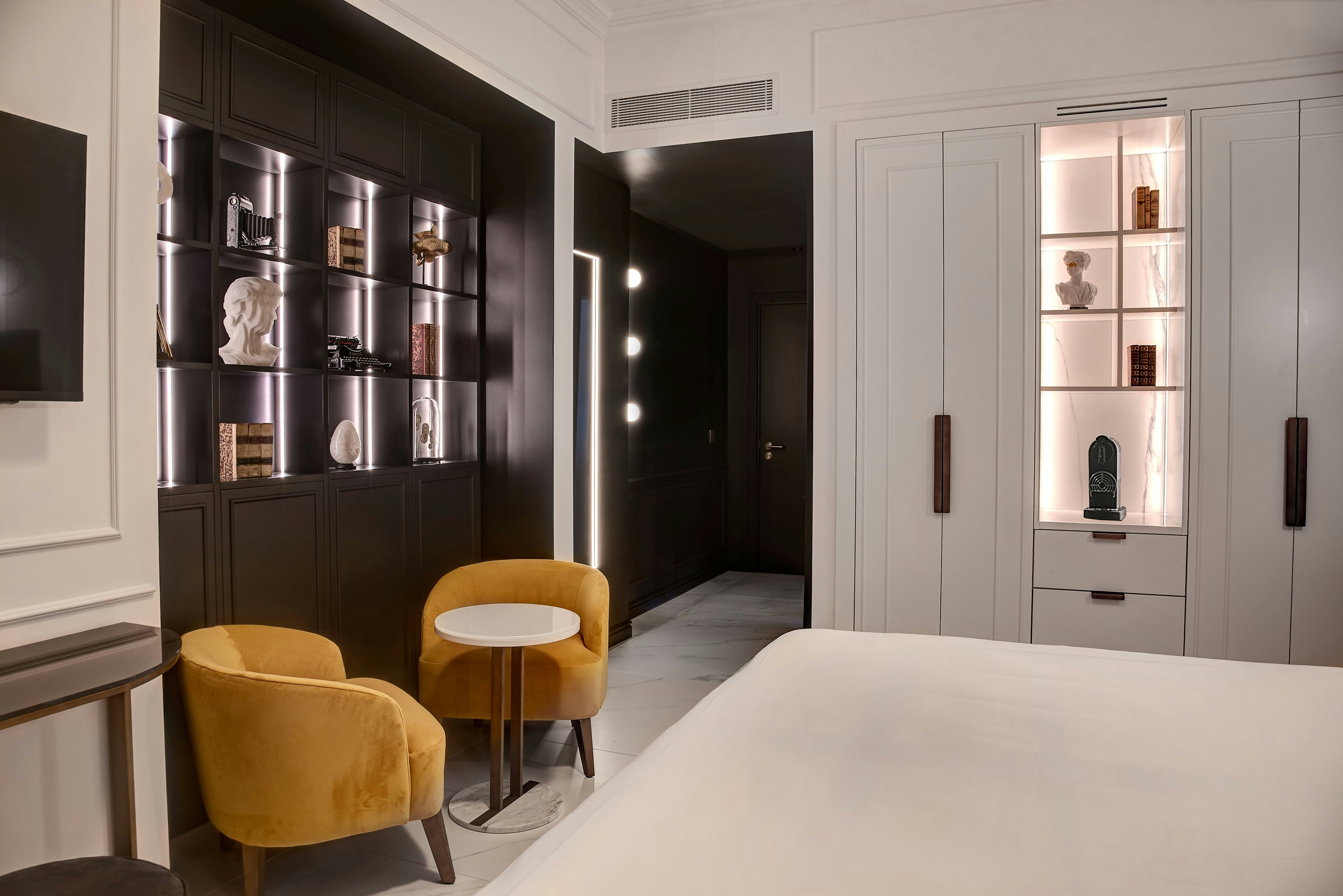 Majestic Palace Sorrento, Curio Collection by Hilton 24/56