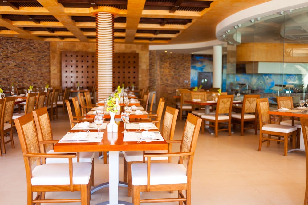 The Reef Coco Beach Resort & Spa – Optional All Inclusive 50/66