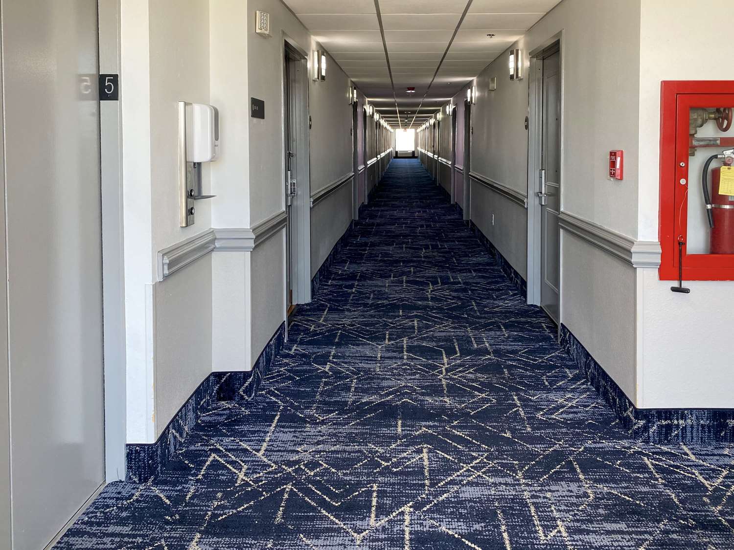 MainStay Suites Conover-Hickory 4/32