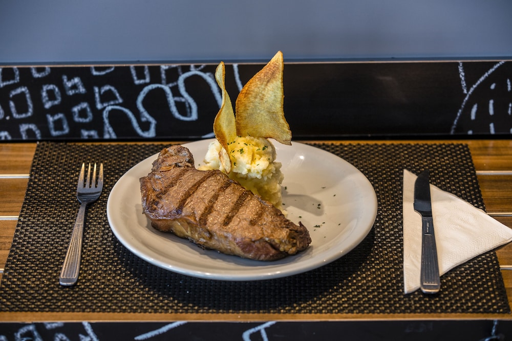 Ibis Mendoza 57/71