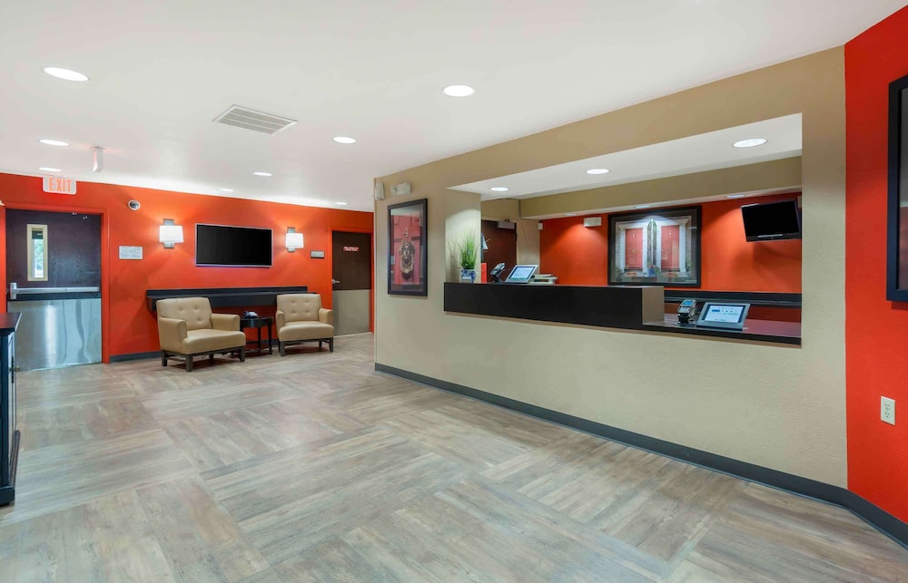 Lobby at Studio 6 Suites Seattle Kent WA, KENT - WA