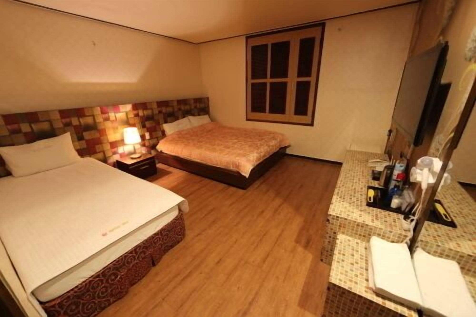 Hotel Ballantine 9/14
