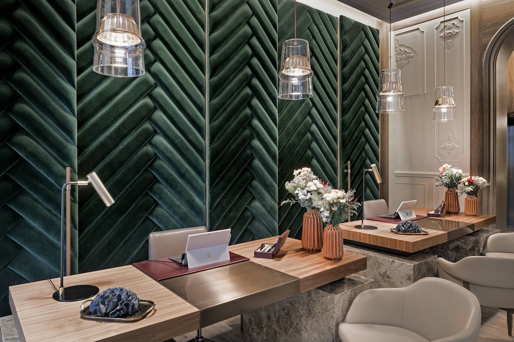 Circulo Gran Via Hotel Autograph Collection Adults Only 42/52