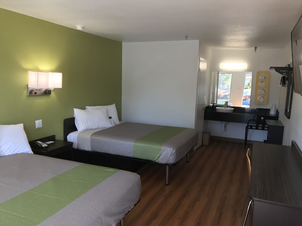 Motel6 Abilene, Tx - East 30/60