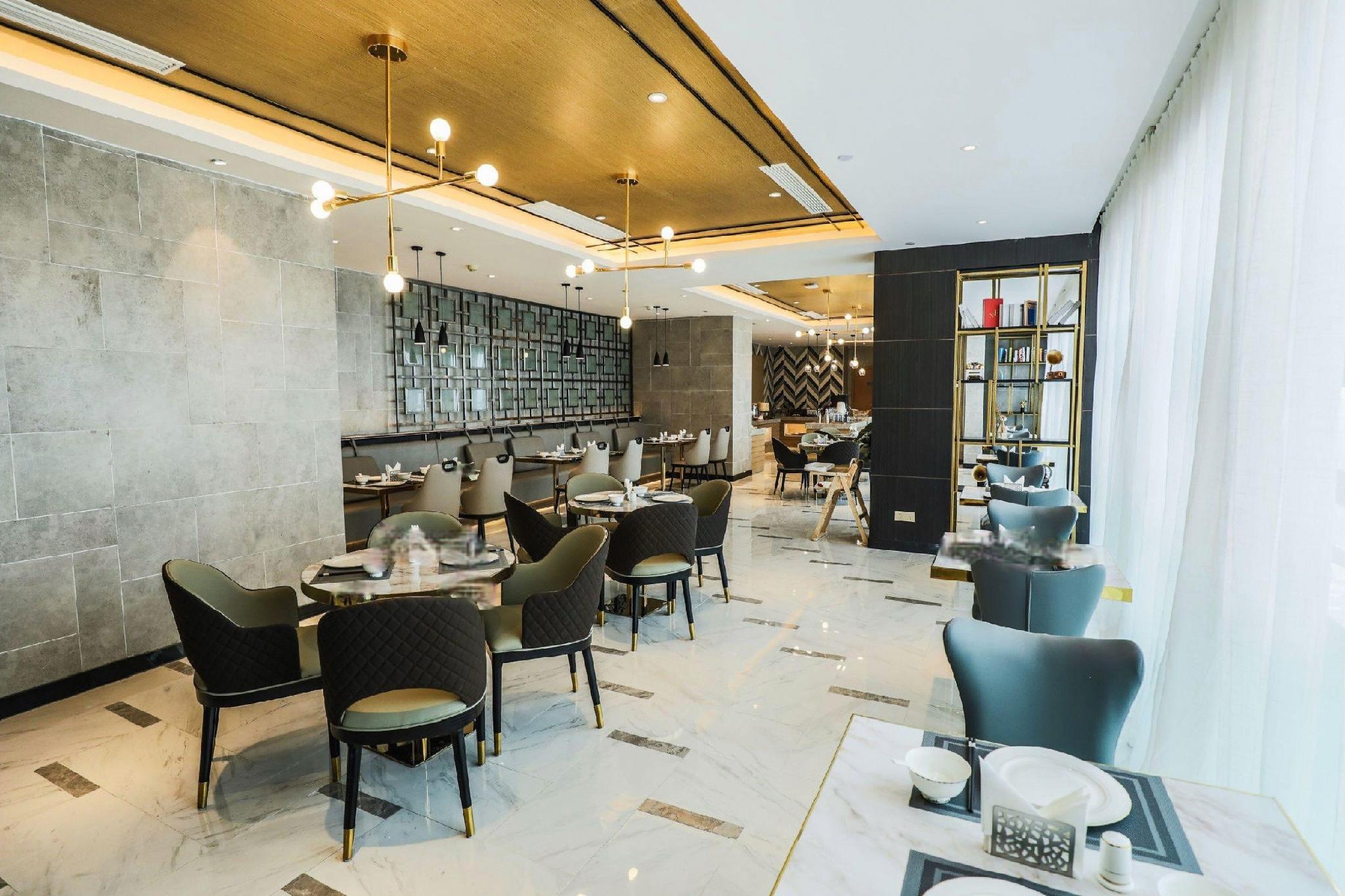 Magnotel (Tongxiang Shimao Center) 44/49