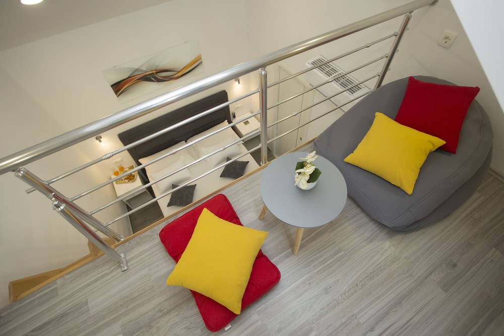 Central Old Town Rooms 25/39