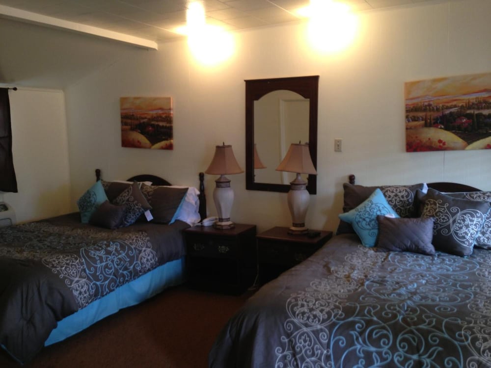 Sonoma Lodge 33/62